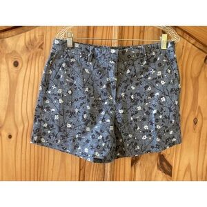 Women’s Gap Tailored Short blue gray floral flat front chino shorts size 8